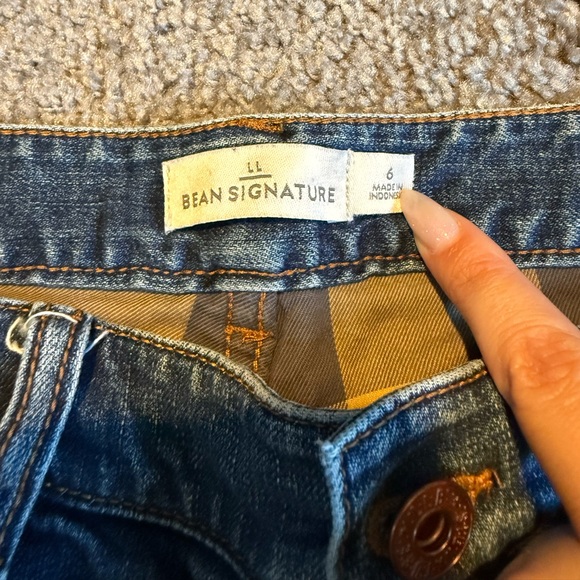 L.L.Bean Women's Signature Lined Boyfriend Jean - Picture 2 of 13